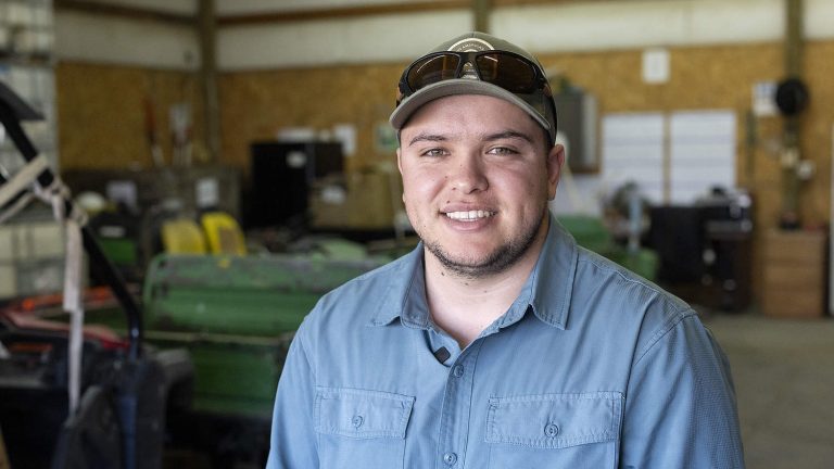 Alberto Acevedo, a young grower from Royal City, Washington