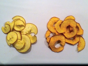 Arctic Fuji apple slices, left, resist browning more than conventional apple slices. <b>(Courtesy Okanagan Specialty Fruits)</b>