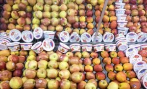 U.S. grown apples in Selah, Washington, on October 5, 2016. (TJ Mullinax/Good Fruit Grower)