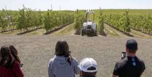 Agtonomy demos a driverless tractor
