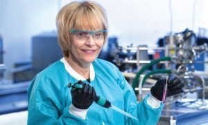 Kathleen Glass, distinguished scientist and associate director of the Food Research Institute at the University of Wisconsin-Madison, says whole genome sequencing provides a much more detailed picture of an organism’s DNA, making it far less likely that the source of a bacteria will be misidentified. (Courtesy Wolfgang Hoffmann)