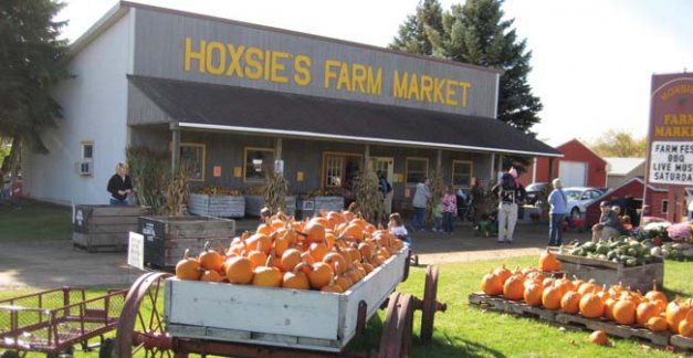 Hoxsie’s Farm Market is ideally located to serve a million tourists during the week of July 4—but he needs sweet cherries to attract them.