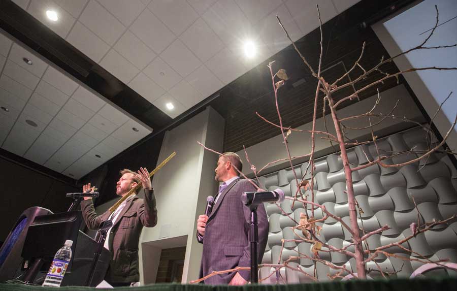 Mark De Kleine talks about strengthening trellises on prevailing wind rows during the 112th Annual Meeting and Northwest Hort Expo on December 6, 2016, in Wenatchee, Washington. <b>(TJ Mullinax/Good Fruit Grower)</b>